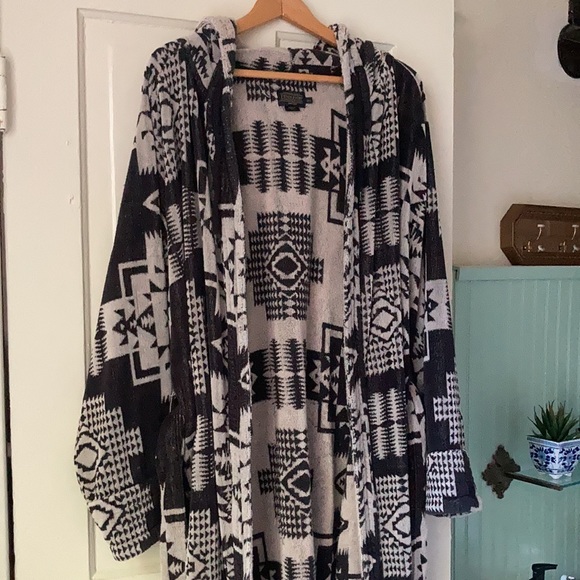 Pendleton Jacquard Terry Chief Joseph Bathrobe M/L - Picture 8 of 14